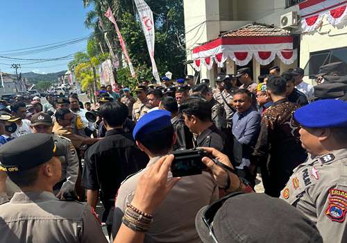 Polres Kotabaru Sukses Amankan Aksi Damai Nelayan Tradisional 2 IMG 20240902 WA0092 11zon