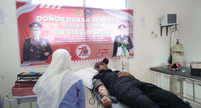 Polres Kotabaru Gelar Donor Darah, Wujudkan Kepedulian di HUT Humas Polri ke-73 2 1000332204