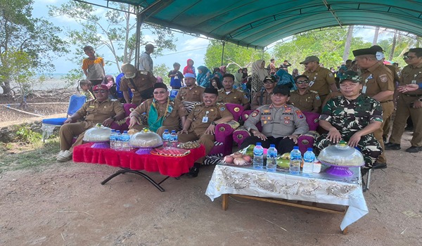 Bupati Kotabaru Resmikan Jembatan Kuning SJA, Permudah Akses Warga di Dua Desa 1 1000332804