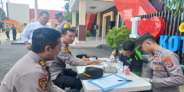 Polres Kotabaru Gelar Apel Pengamanan Pemilu 2024 dan Pemeriksaan Kesehatan Personel 1 IMG 20241007 WA0012 11zon 1