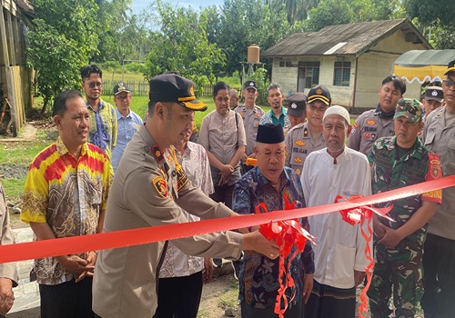 Peresmian Asrama Polsek Kelumpang Utara