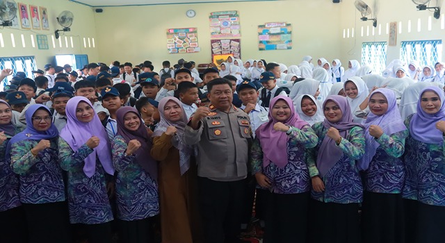 Sat Binmas dan PertiWara Bersinergi Cegah Bullying di SMPN 5 Kotabaru 1 IMG 20241202 WA0033 11zon