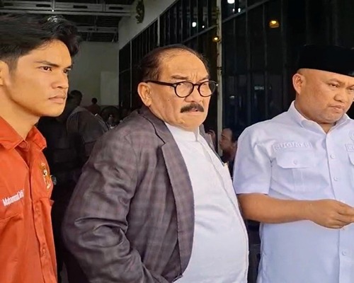 Diterpa Pemecatan Tanpa Proses Hukum, Yudistira Temui Komisi XIII DPR RI Didampingi ARUN Kalsel 3 IMG 20250619 WA00122 11zon