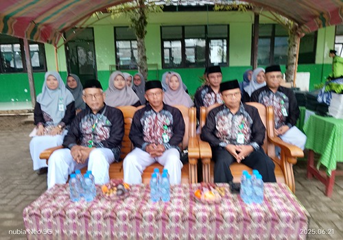 Camat Hadir dan Beri Hadiah, Perpisahan Siswa MTsS Sabiilul Muttaqiin Penuh Haru dan Apresiasi 1 IMG 20250621 084637 11zon