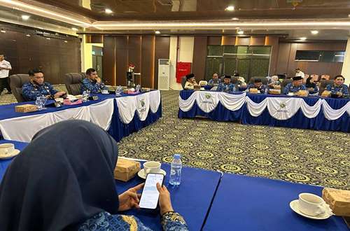 Rapat persiapan Hari Jadi ke-76 Kabupaten Kotabaru bersama SKPD di Aula Bamega.