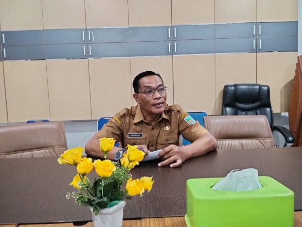 Kantor Dinas Sosial Kabupaten Kotabaru sebagai pelaksana program Rutilahu bagi masyarakat miskin ekstrem.