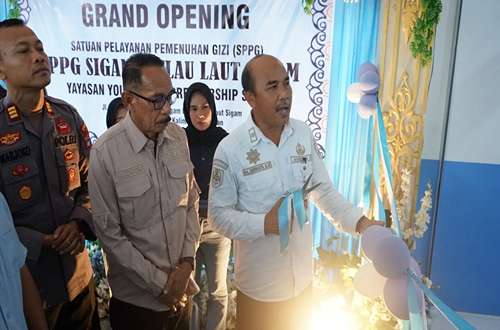 Peresmian SPPG Sigam Pulau Laut Sigam sebagai bagian dari Program Makan Bergizi Gratis di Kabupaten Kotabaru.