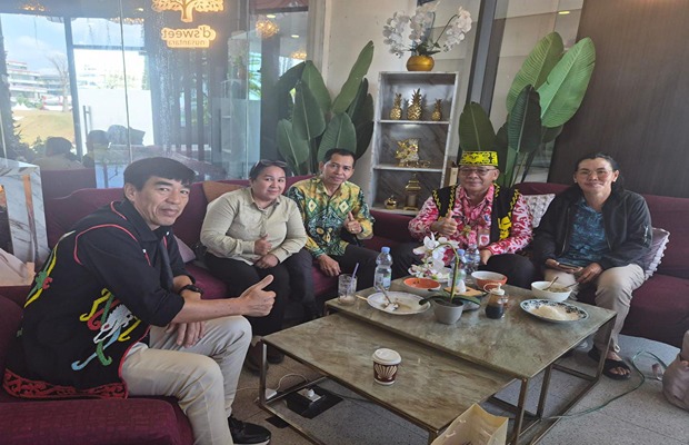 Ketum DAD Kalsel Hadiri HUT RI di IKN, Serukan Keterlibatan SDM Dayak 4 1002440641 11zon